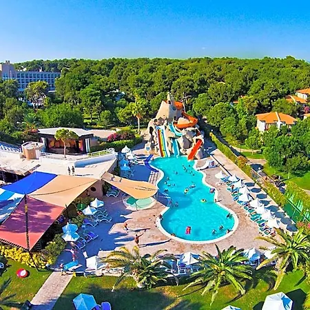 Resort Turquoise
