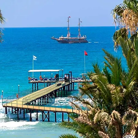 Resort Turquoise