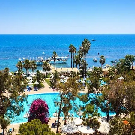 Resort Turquoise Side